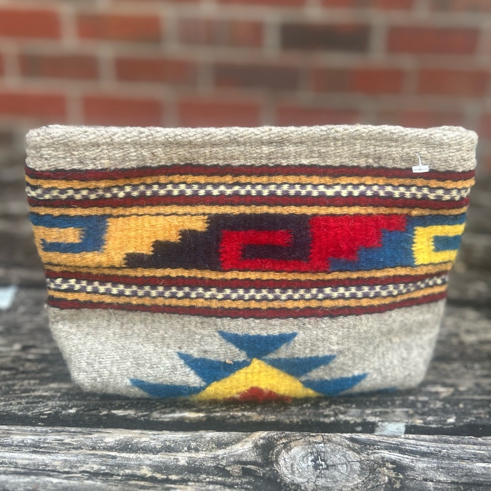 Manos Zapotecas Colorful Aztec Geometric Patterned 100% Wool Mexico Clutch E2